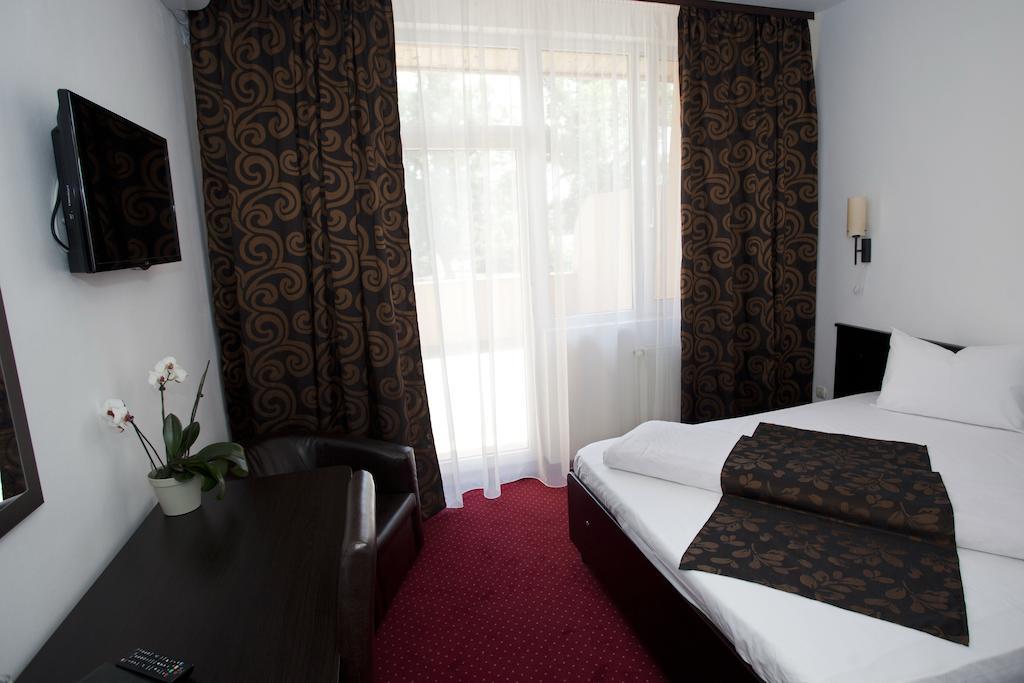 Hotel Terra Oradea Eksteriør billede