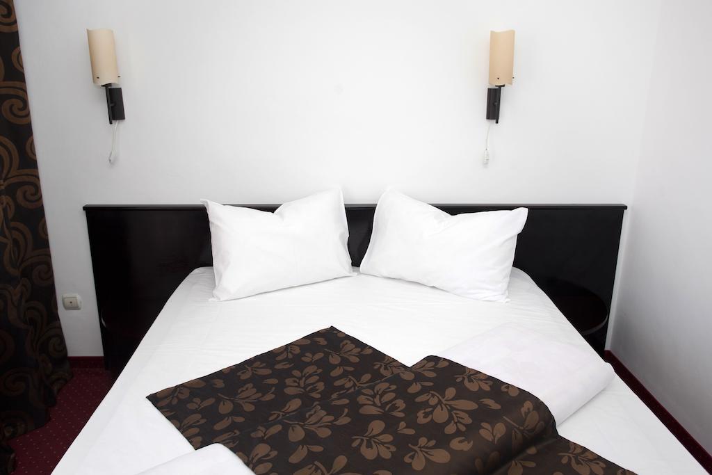 Hotel Terra Oradea Eksteriør billede