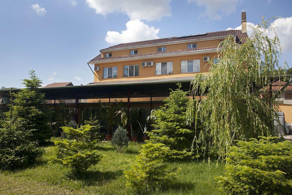 Hotel Terra Oradea Eksteriør billede