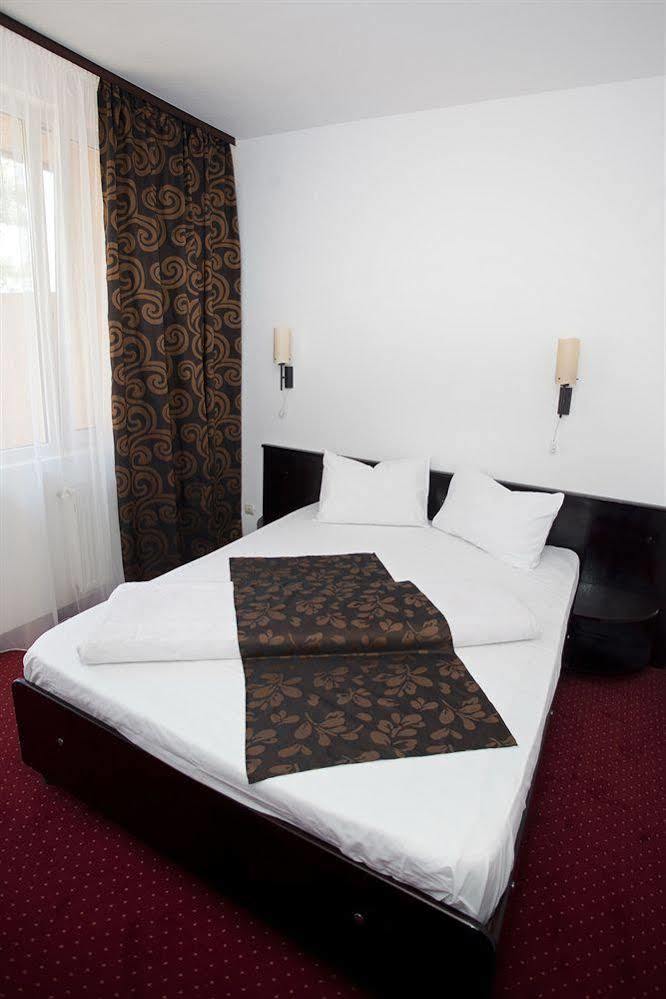 Hotel Terra Oradea Eksteriør billede