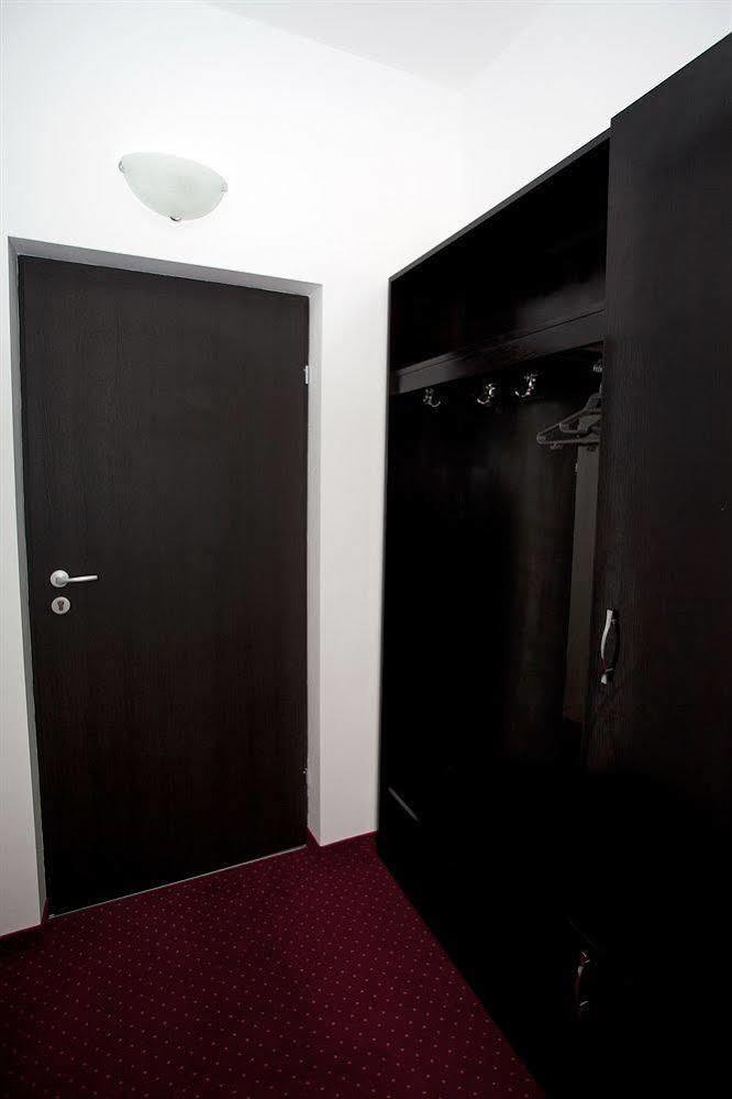 Hotel Terra Oradea Eksteriør billede