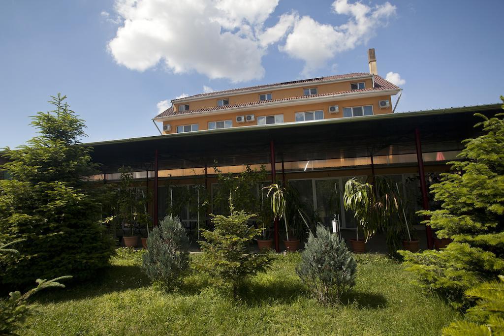 Hotel Terra Oradea Eksteriør billede